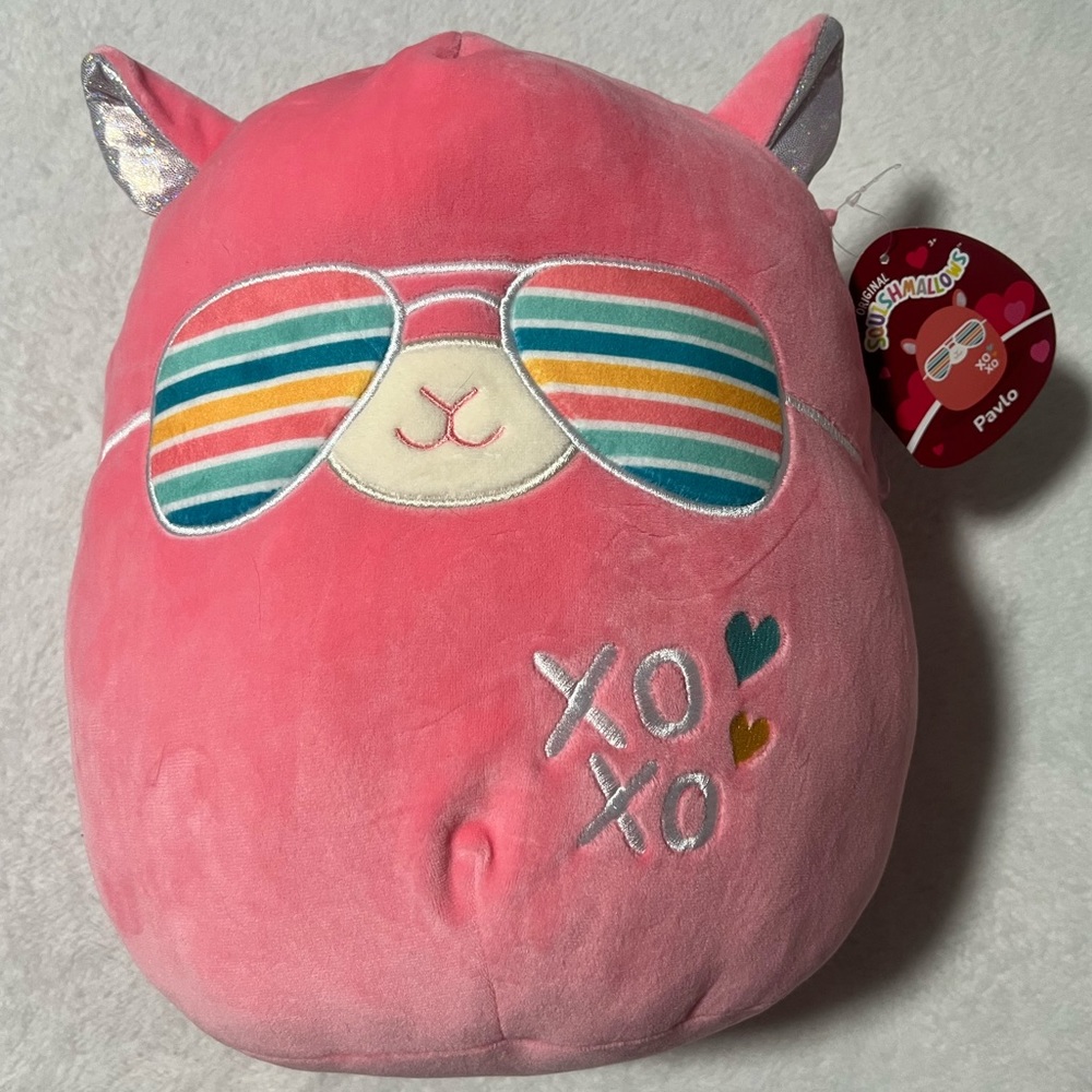 Squishmallow Pavlo the cool valentine llama 12”